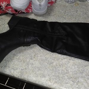 Rampage Idera Boots Black 10 m ligh lining buckles